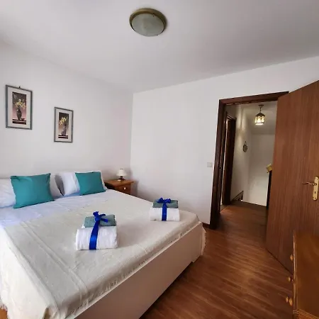 Appartement Paraiso 46 *
